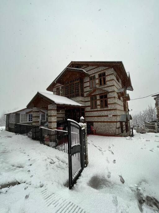Aroma TARU VILLA / cottage ,Manali Eksteriør billede